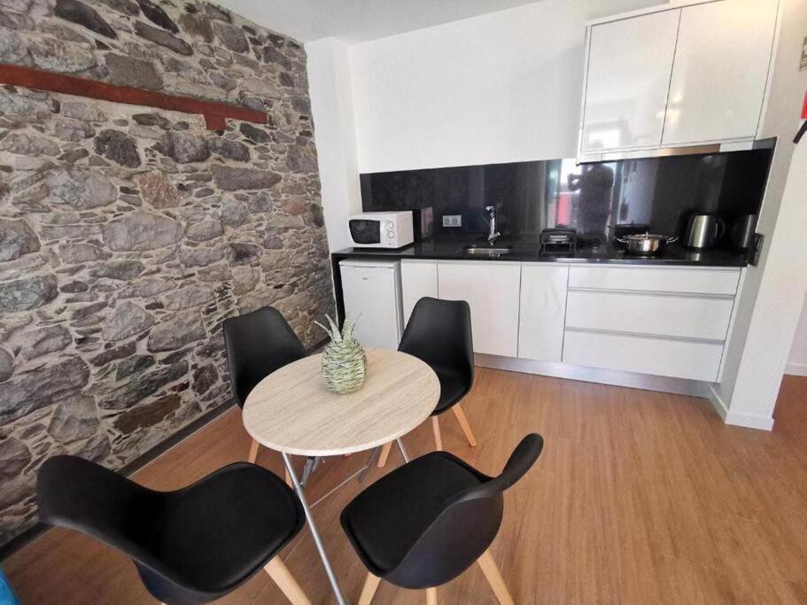Chale Esmeralda - Charming Studios In Calheta Beach ภายนอก รูปภาพ