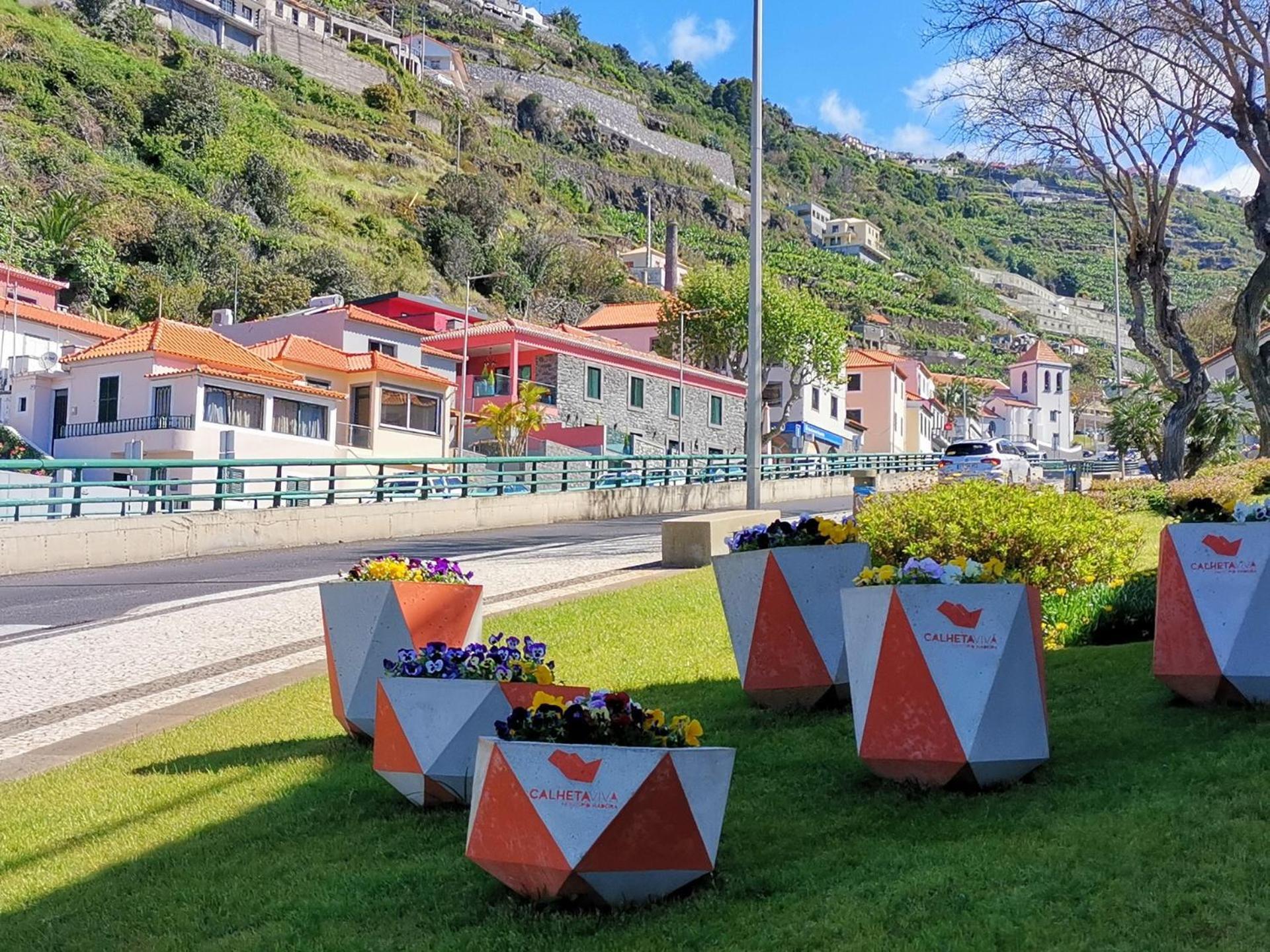 Chale Esmeralda - Charming Studios In Calheta Beach ภายนอก รูปภาพ