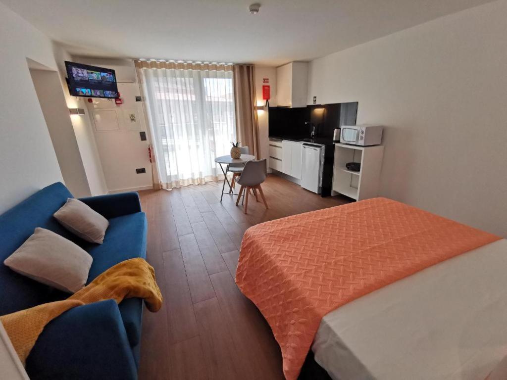 Chale Esmeralda - Charming Studios In Calheta Beach ภายนอก รูปภาพ