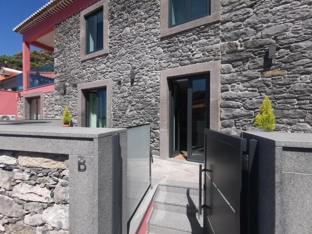 Chale Esmeralda - Charming Studios In Calheta Beach ภายนอก รูปภาพ